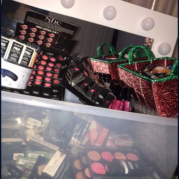 makeup - Picture 13 of 13